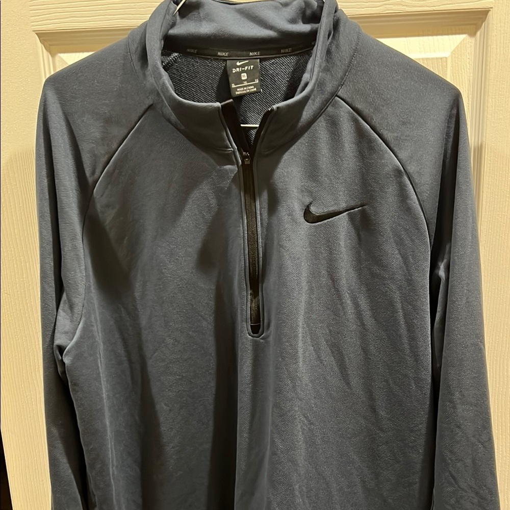 Nike Men's Dri-fit Gray 1/2 zip up jacket